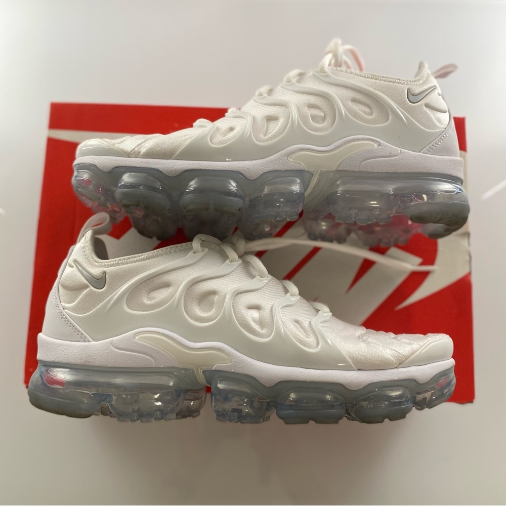 Nike - VAPORMAX Plus - Men’s 8.5 - Original Box
